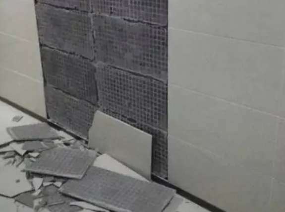 雨花台瓷砖空鼓维修公司分享下雨花台墙砖松动维修的知识